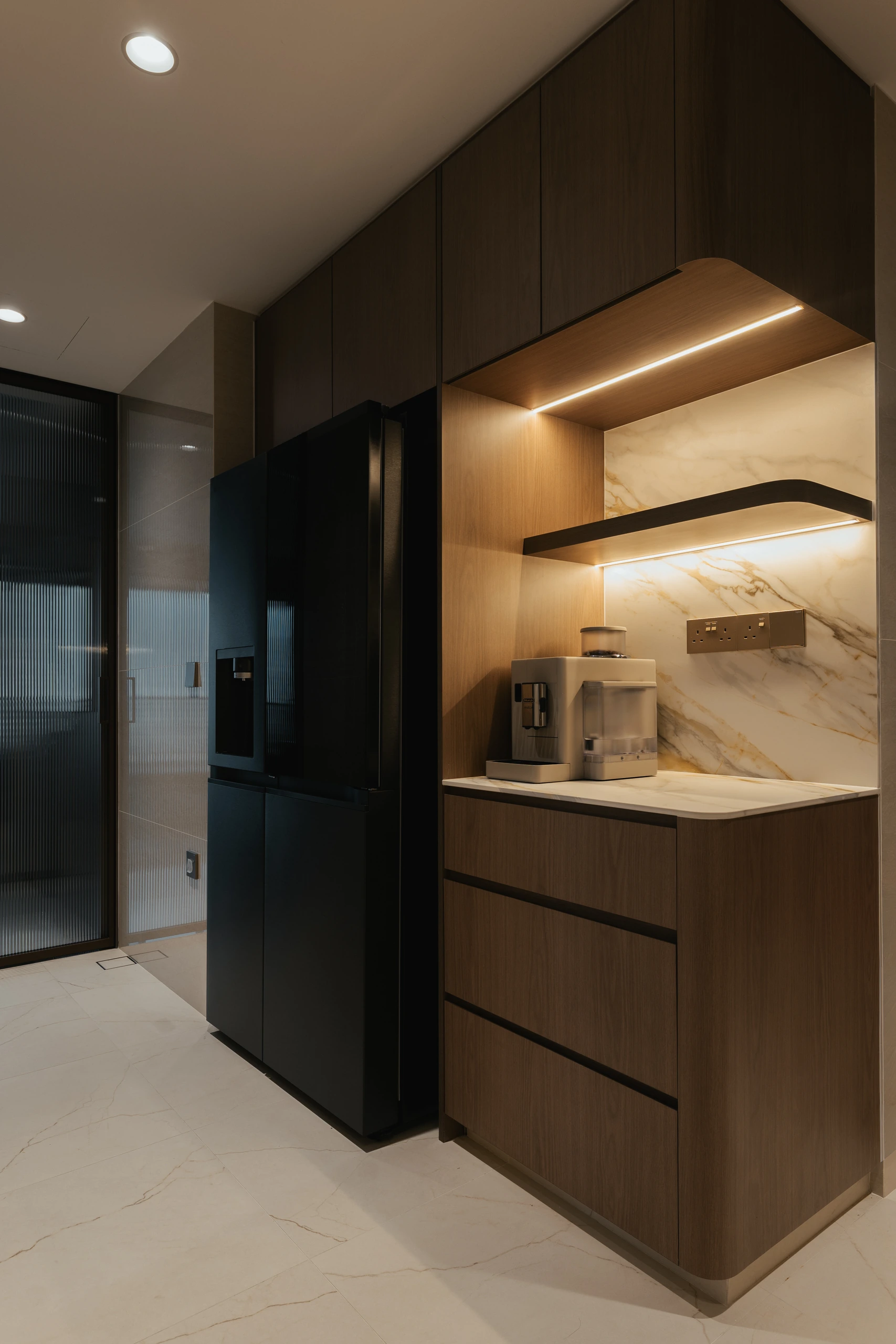 Kitchen pantry and preparation niche by Edgeline Planners
