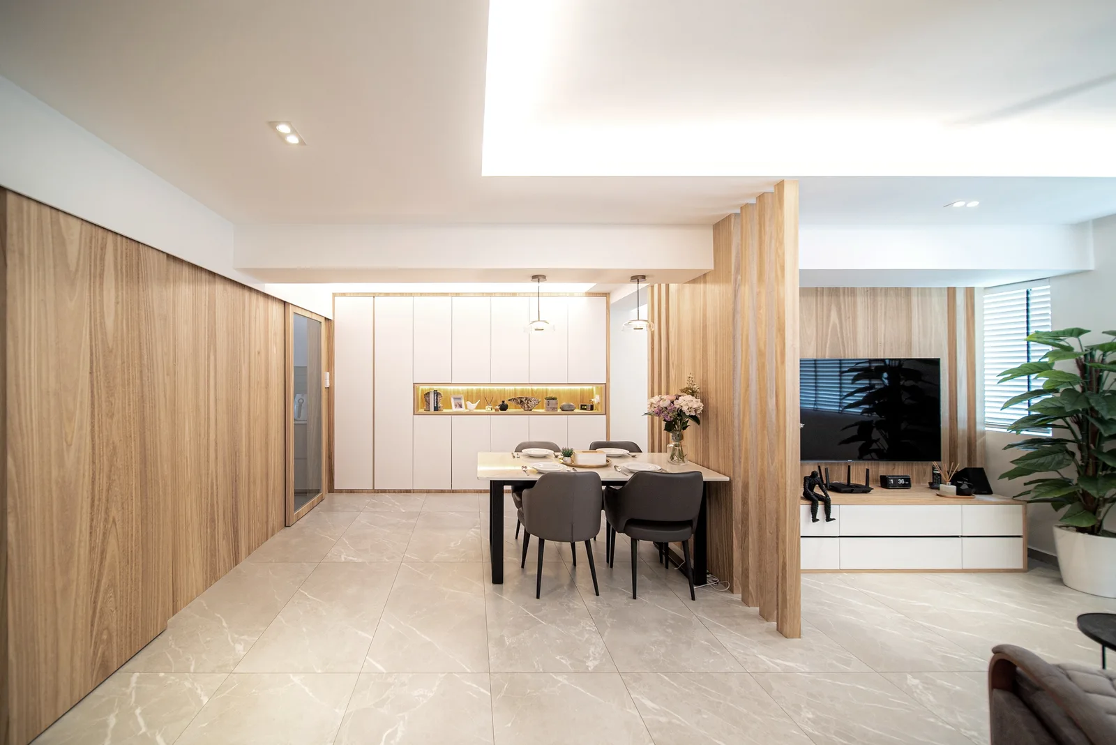 J Concept Designers &mdash; Bishan five-room HDB living and dining open plan