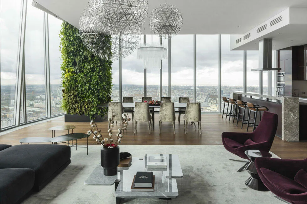 Luxury apartment by Alexey Nikolashin &mdash; floor-to-ceiling glass with vertical garden
